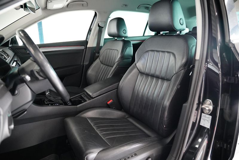 Škoda Superb - fotka 12 z 30