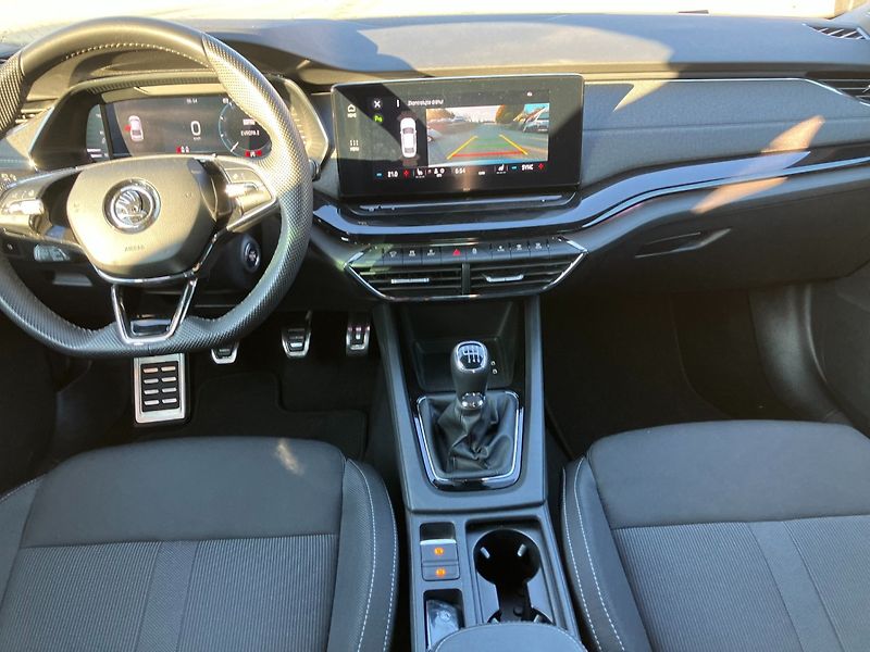 Škoda Octavia (2022) 1.5TSI 110kW STYLE SPORTline - fotka 18 z 36