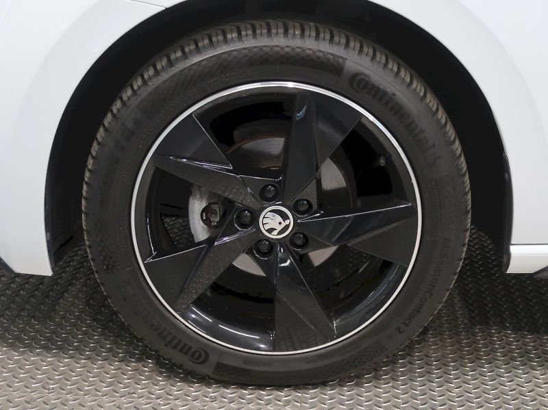 Škoda Scala (2020) MONTE CARLO 1.0TSI 70KW - fotka 12 z 36