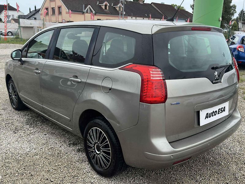 Peugeot 5008 (2015) 1.6 HDi, Navigace - fotka 6 z 20