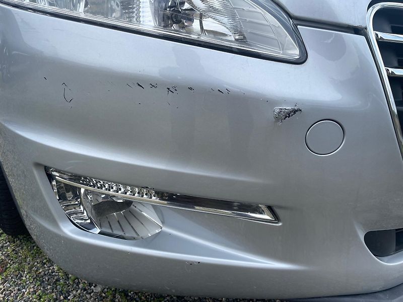 Peugeot 508 (2011) Active 2,0 Hdi 140k Man6 - fotka 10 z 10