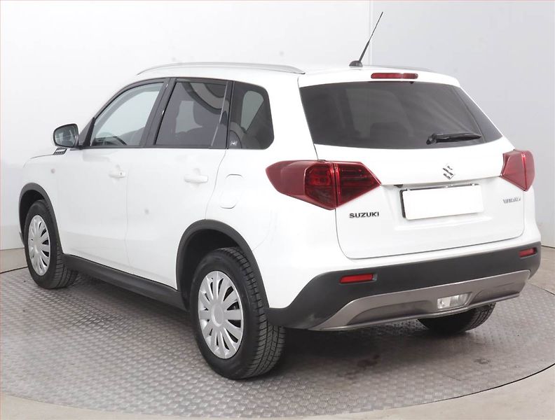 Suzuki Vitara (2018) 1.0 BoosterJet, Automat - fotka 4 z 16