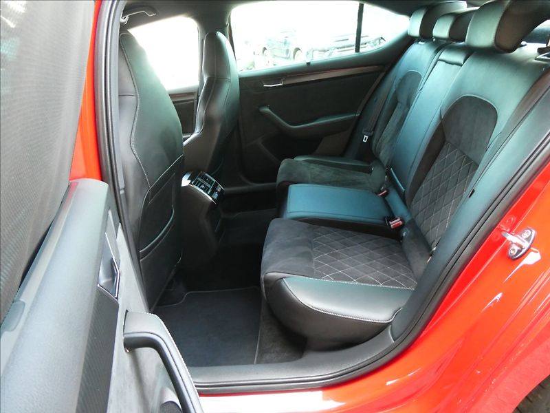 Škoda Superb 2,0 TSi SPORTLINE,1maj.,webast - fotka 23 z 50