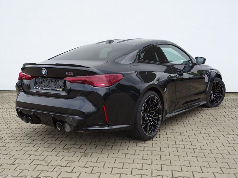 BMW M4 Competition M xDrive - fotka 3 z 7