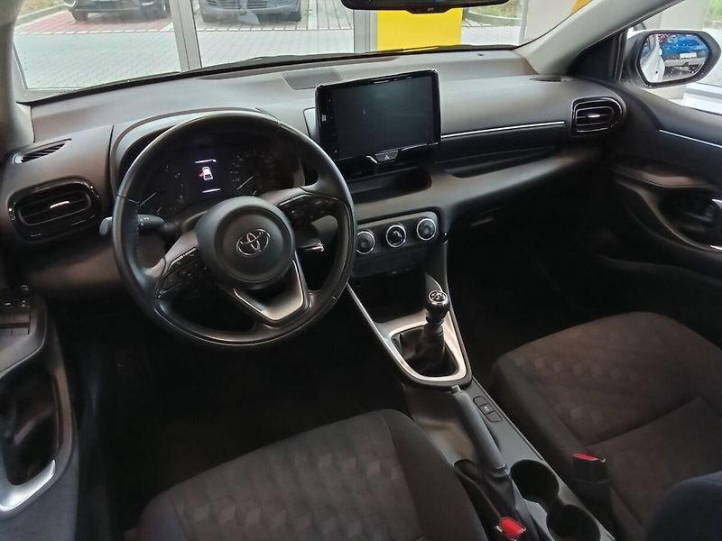 Toyota Yaris 1.5i 92KW 2024 - fotka 5 z 9