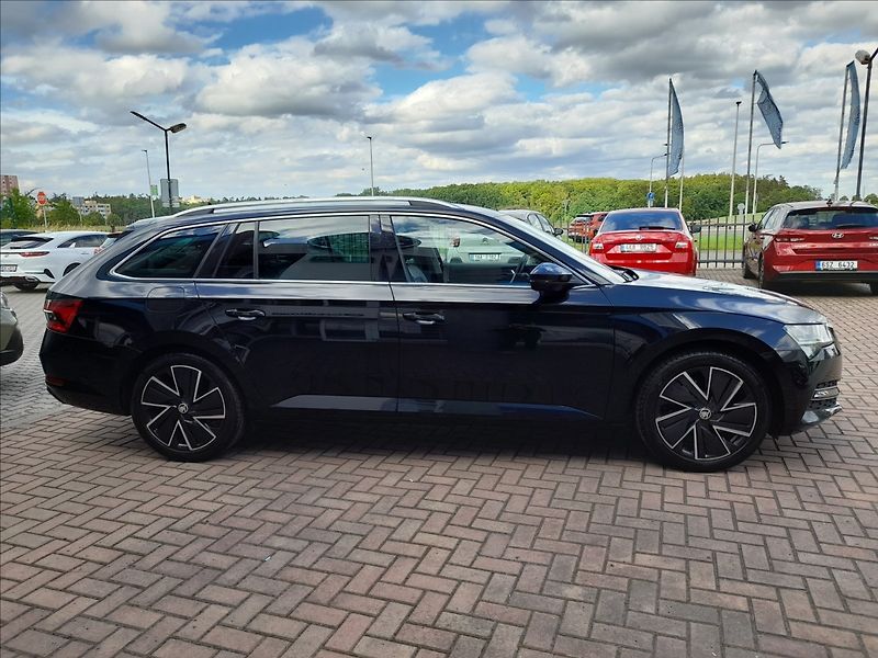 Škoda Superb 1,5 TSI DSG Style plus Rezerva - fotka 5 z 27