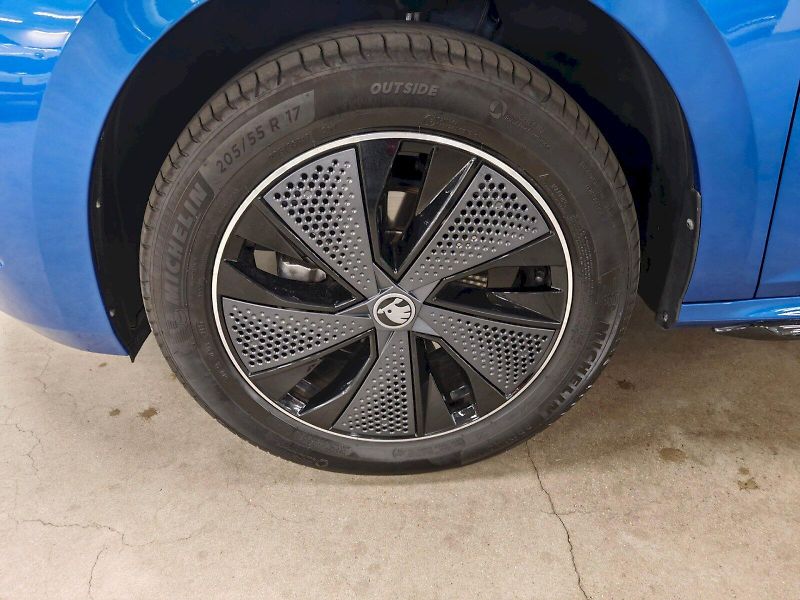 Škoda Kamiq (2025) 1.0 TSI 85 kW Monte Carlo - fotka 29 z 29