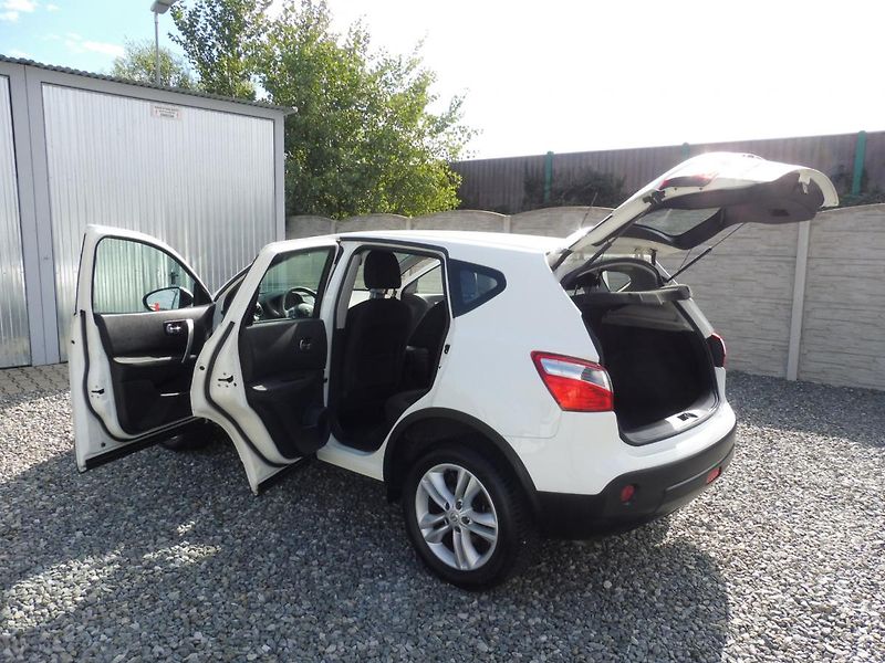Nissan Qashqai 1.5DCi 110PS NAVI STK TOP STAV - fotka 167 z 189