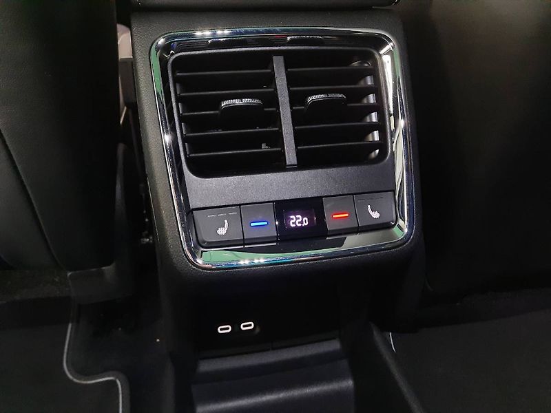 Škoda Enyaq (2024) iV60 (132kW/180k) Sportline - fotka 25 z 29