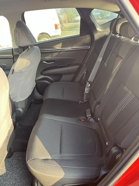 Hyundai Tucson (2022) 1.6 T-GDI/AT/1M.ČR/NAVI/ZÁRUKA - fotka 23 z 36