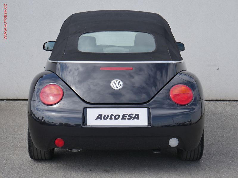 Volkswagen New Beetle (2003) 1.6 i, výhřev sed - fotka 5 z 15
