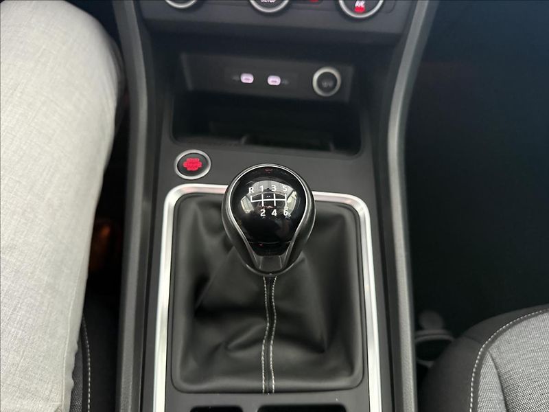 Seat Ateca 1,5   TSI 110kW,STYLE,SERVISKA - fotka 24 z 29