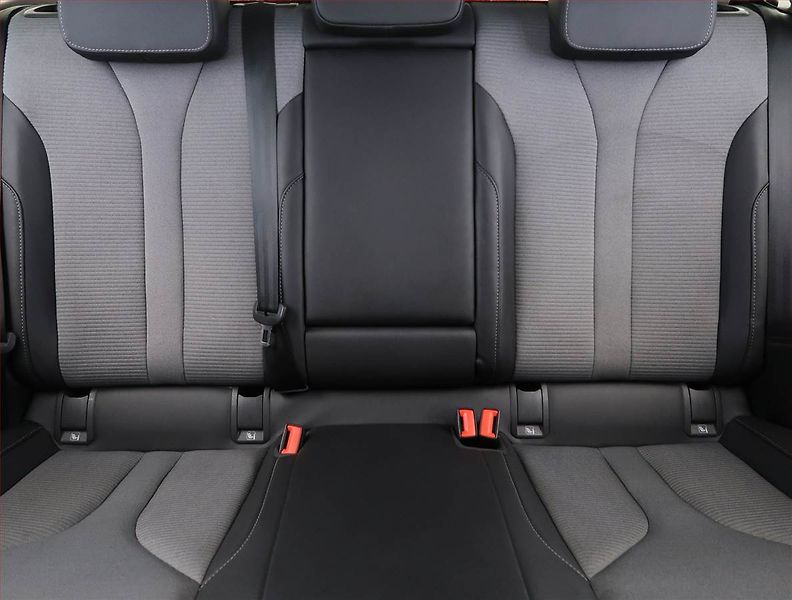 Škoda Enyaq (2022) 60 (62 kWh), SoH 93% - fotka 10 z 29