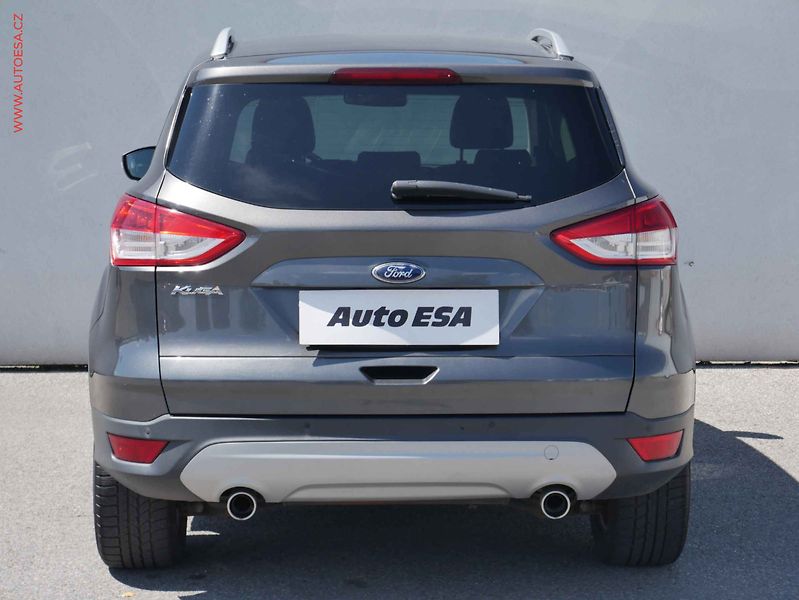 Ford Kuga (2015) 2.0 TDCi 4x4, ČR, AC, xenon - fotka 5 z 20