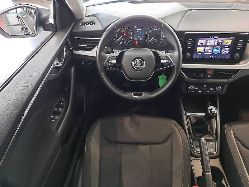Škoda Scala (2022) 1.0 TSI (81kW/110k) Ambition - fotka 11 z 24