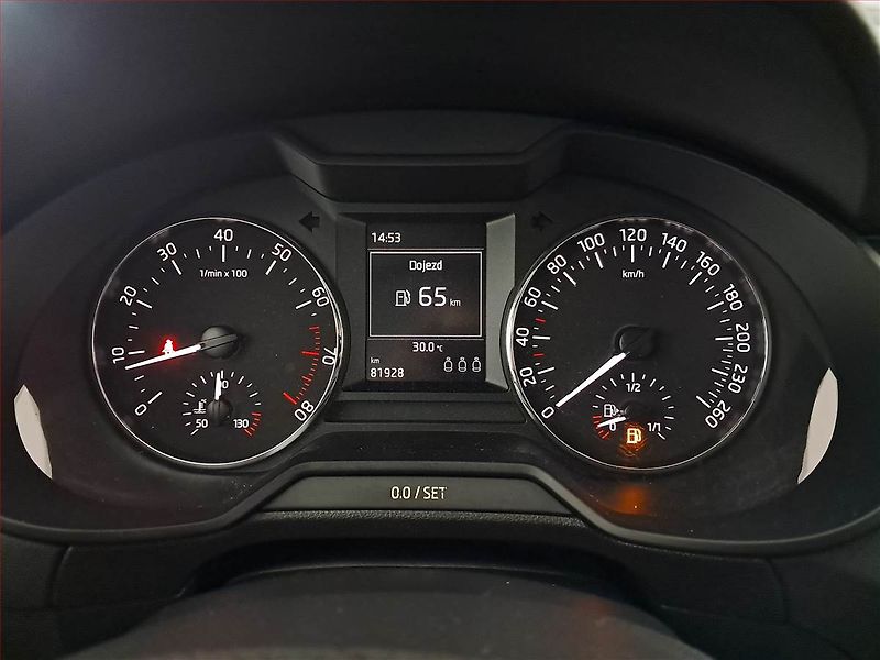Škoda Octavia (2015) 1.2 TSI, Tempomat - fotka 11 z 18