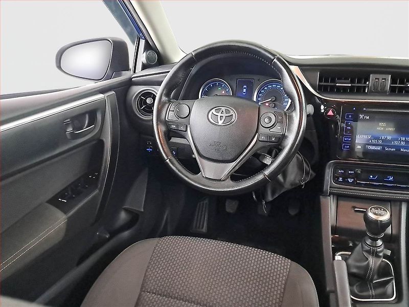 Toyota Corolla (2018) 1.6 Valvematic, Tempomat - fotka 7 z 20