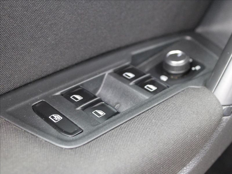 Volkswagen Tiguan 2,0 TSI 132KW DSG 1.majitel - fotka 15 z 40
