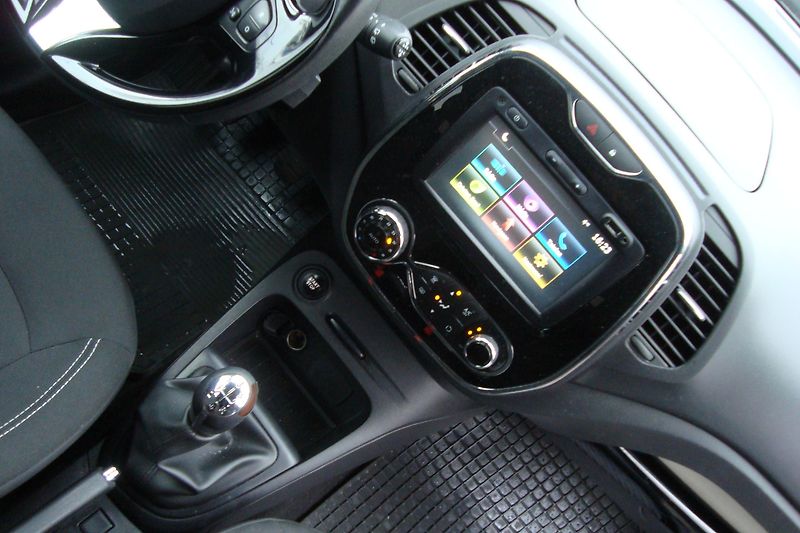 Renault Captur (2017)  0.9 Limited - fotka 42 z 66