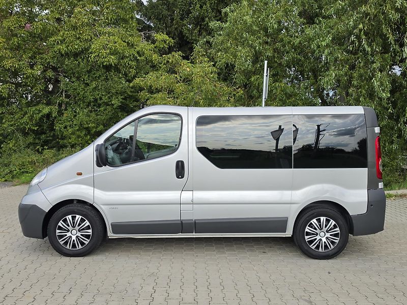 Opel Vivaro 2.0CDTi 84kW 6-MÍST*KLIMA*T.Z. - fotka 2 z 39