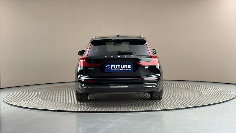 Volvo V60 2.0 T6 AUT AWD Recharge Plus B - fotka 5 z 27