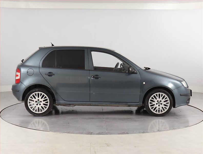 Škoda Fabia (2005) 1.2, levný provoz - fotka 6 z 14
