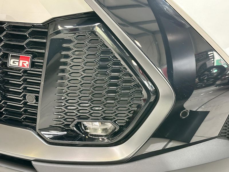 Toyota C-HR (2025) 2.0 HEV 4x4 GR SPORT PREMIE ED - fotka 3 z 25