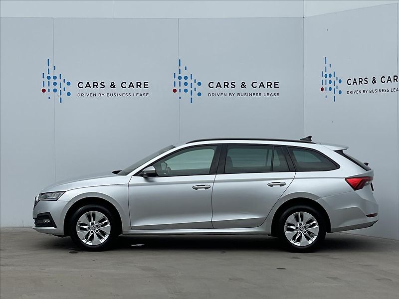 Škoda Octavia 2,0 TDI Combi Ambition Plus - fotka 2 z 24