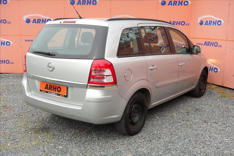 Opel Zafira 1,8 i 103KW,ČR,1 MAJ.,7 MÍST. - fotka 7 z 37