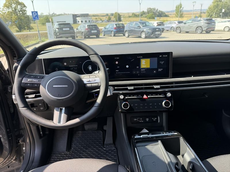 Hyundai Tucson (2026) 1,6 T-GDI HEV 4×4 AT 176 kW  G - fotka 10 z 12