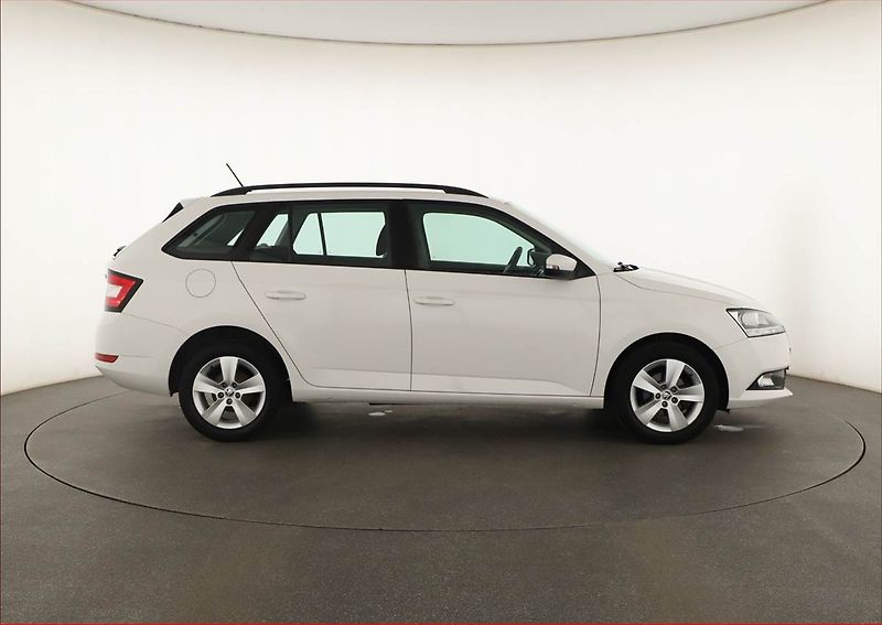 Škoda Fabia (2019) 1.0 TSI, Tempomat - fotka 6 z 15