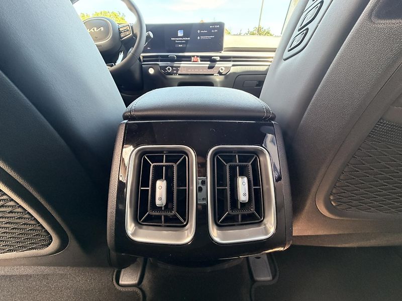 Kia Sorento 1.6-NOVÝ VŮZ-ZÁRUKA-MAX.VÝBAVA - fotka 40 z 61