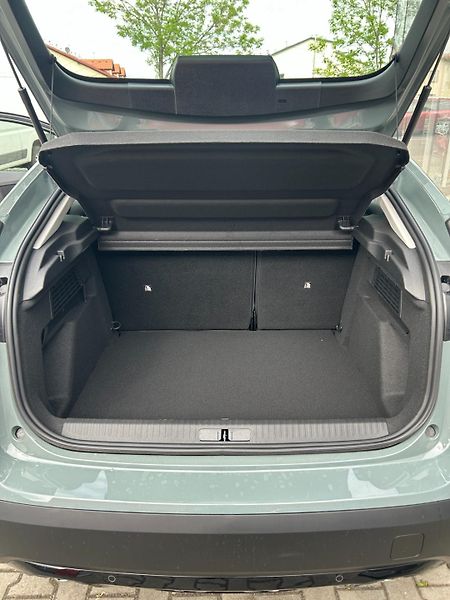 Citroën C4 (2026) PLUS Hybrid 145k Automatic     - fotka 6 z 15