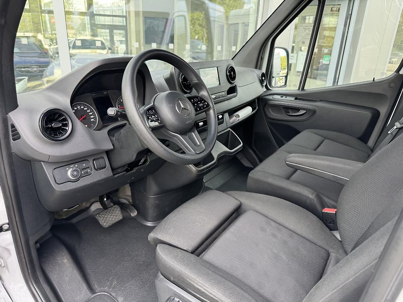 Mercedes-Benz Sprinter (2022) 317CDi Aut.Navi,Kamera,Tažné - fotka 17 z 22