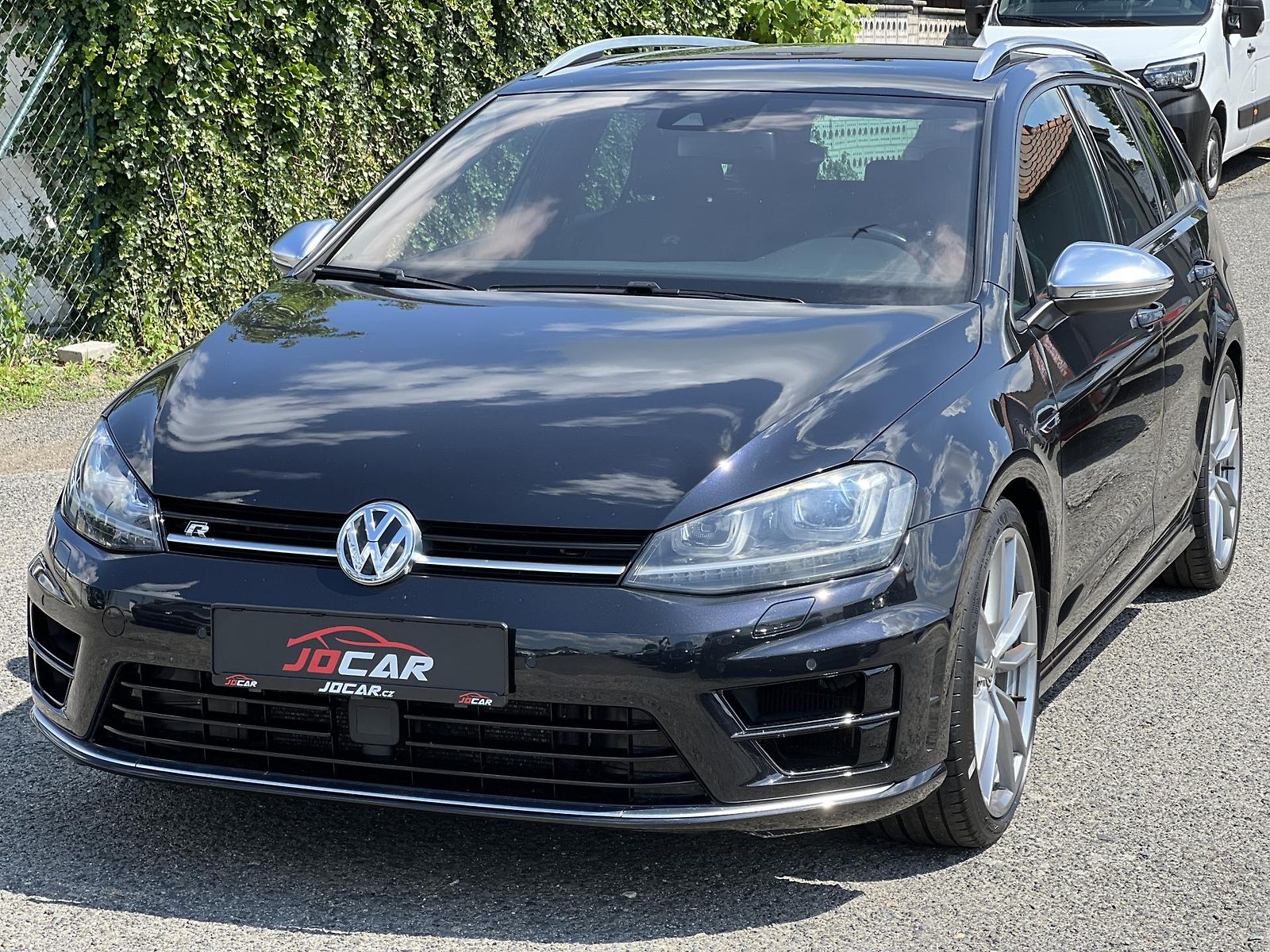 Volkswagen Golf R Variant 2.0TSi 221kw 4x4 DSG