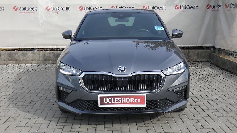 Škoda Scala 1.0 TSI Drive - fotka 2 z 24