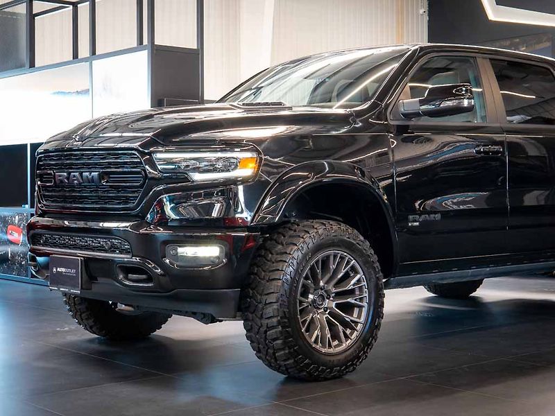 Dodge RAM (2024) 5.7 V8 eTorque Limited 6 LIFT - fotka 10 z 45