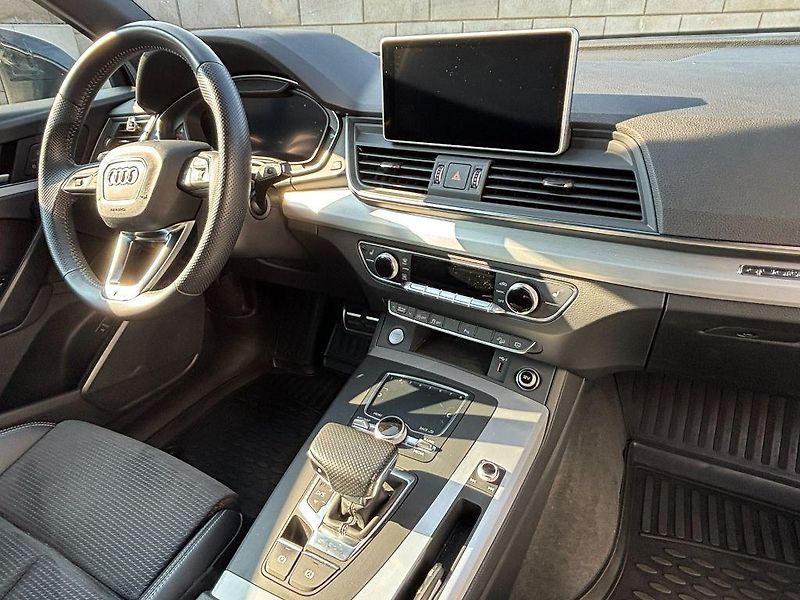 Audi Q5 (2019) 40 TDI quattro S line  - fotka 12 z 19