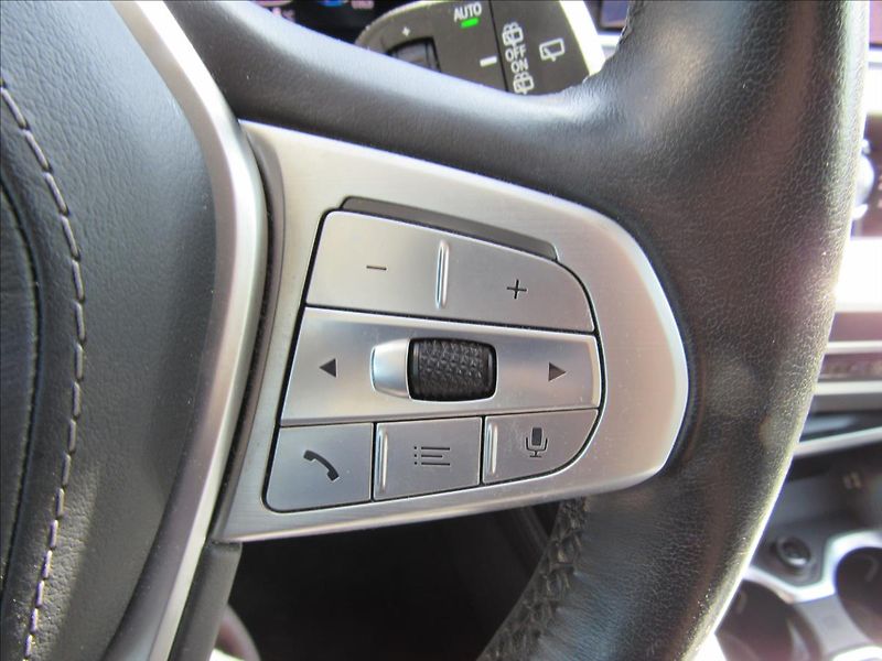 BMW X7 3,0 d xDrive30d 195 kW 7 míst - fotka 27 z 44
