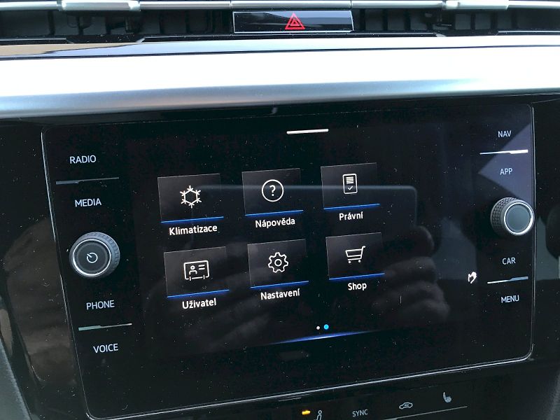 Volkswagen Arteon (2022) R-LINE 2,0 TDI 7DSG - fotka 21 z 25