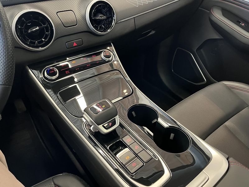 Dongfeng T5 EVO Luxury, Záruka, Tažné zařízení - fotka 13 z 17