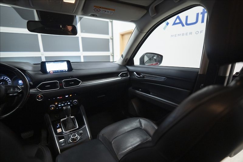 Mazda CX-5 2,5 SKYACTIV AWD AT NAVI TAŽNÉ - fotka 15 z 45