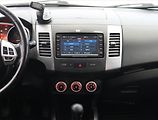 Mitsubishi Outlander (2009) 2.2 DI-D, 4X4, 7 míst, Navi - náhled 12