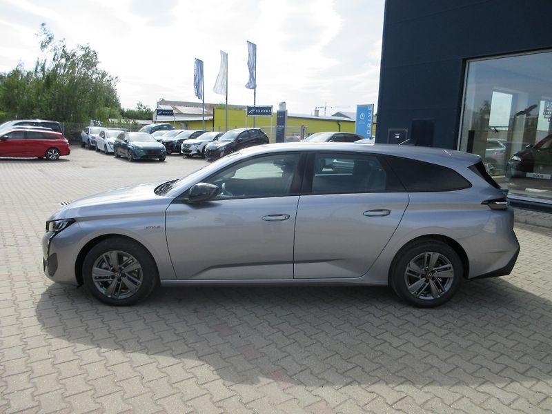 Peugeot 308 (2025) SW STYLE Hybrid 145 e-DCS6 - fotka 5 z 31