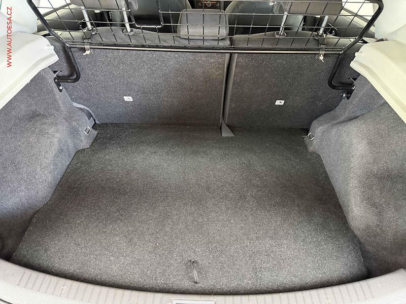 Nissan Qashqai (2008) 2.0dCi 4x4, TZ - fotka 7 z 17