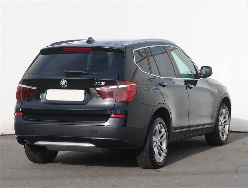 BMW X3 (2011) xDrive20i, 4X4, Automat - fotka 5 z 19