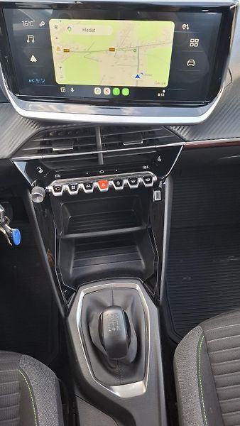 Peugeot 208 (2024) Pure TECH klima, TOP stav - fotka 6 z 9
