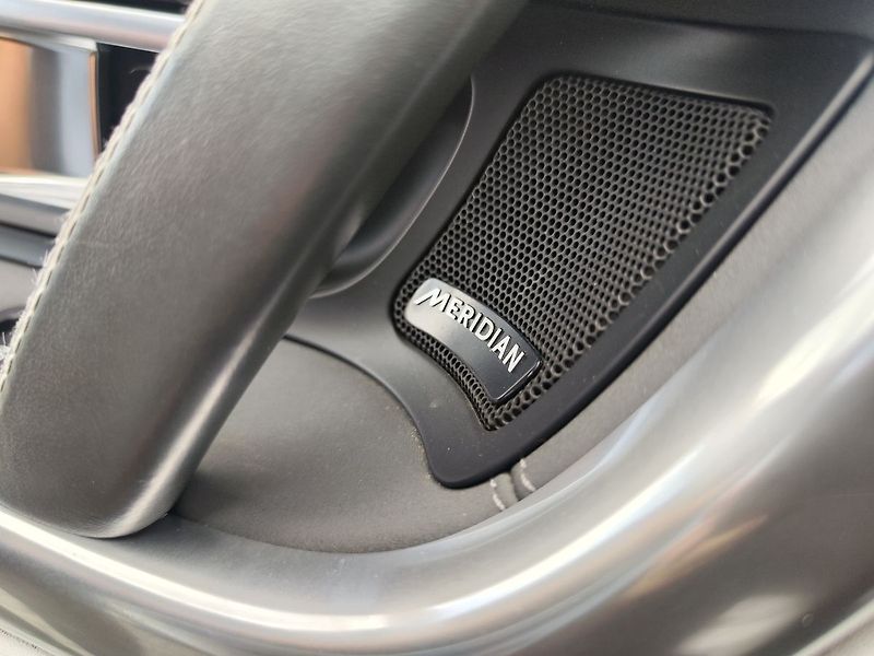 Land Rover Discovery Sport 2.0 TD4 HSE/132kW Servisováno - fotka 30 z 33