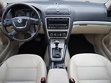 Škoda Octavia (2011) 1.6 TDi, Elegance, DSG - náhled 8