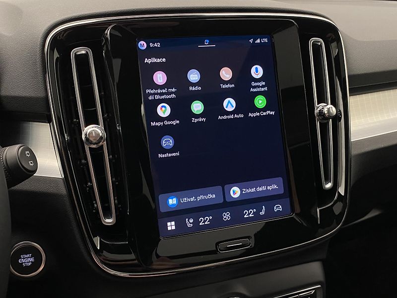 Volvo XC40 (2026) B3 AUT DARK ULTRA  - fotka 8 z 61